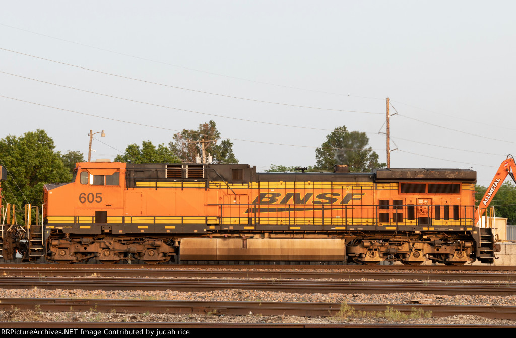 BNSF 605